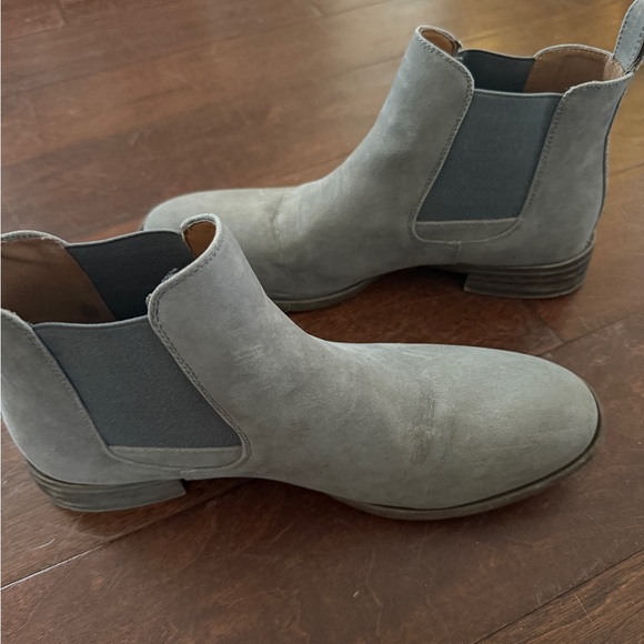 Gray Suede Men's Chelsea Boots - Picture 5 of 7
